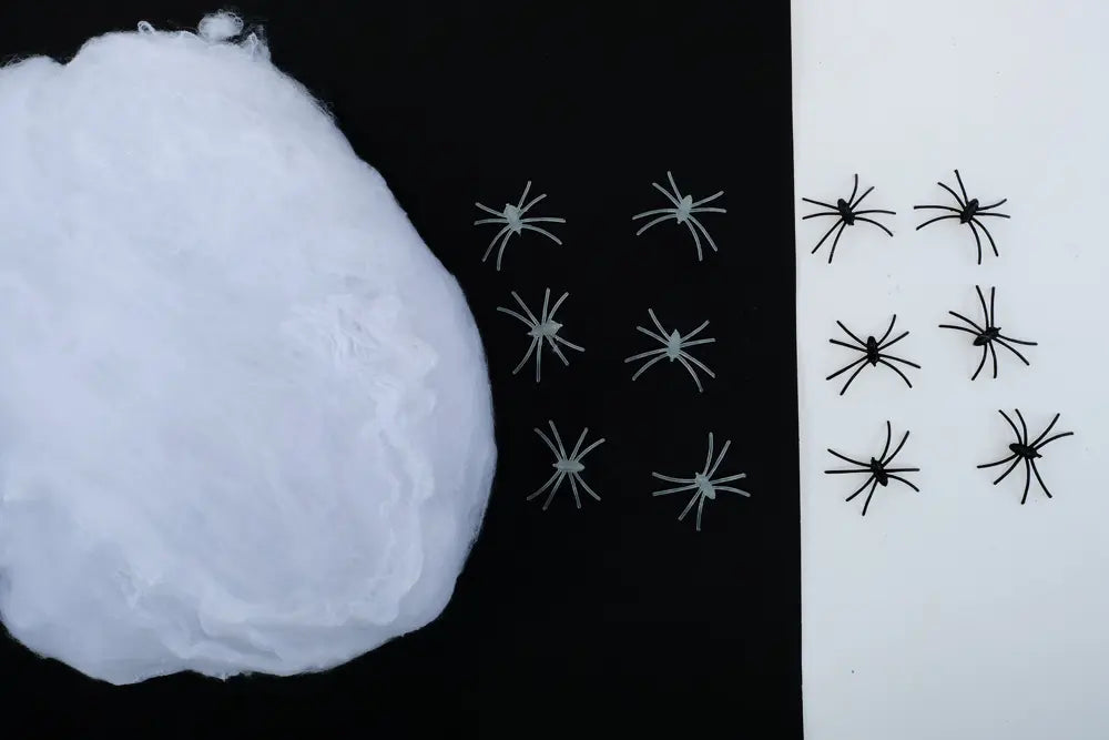 Large Spider Web 100g With 12 Spiders Halloween Decorations