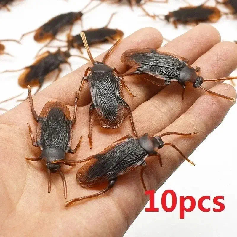 10 Fake Plastic Cockroaches 6.5cm Halloween Decorations